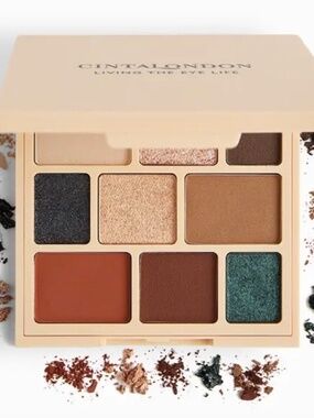 CINTA LONDON Eyeshadow Palette in Living The Eye Life